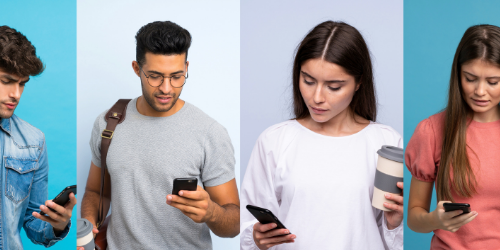 4 personen lezen op mobiel